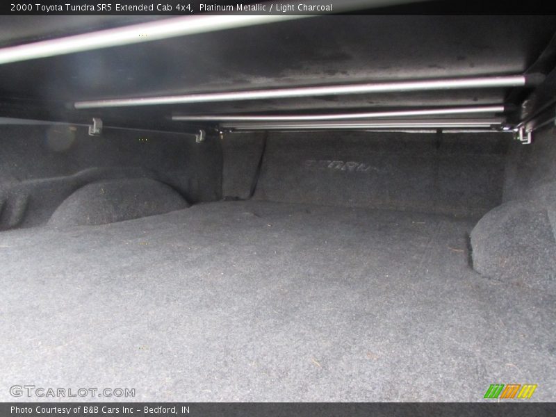Platinum Metallic / Light Charcoal 2000 Toyota Tundra SR5 Extended Cab 4x4