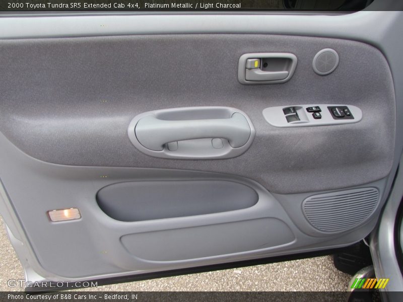 Platinum Metallic / Light Charcoal 2000 Toyota Tundra SR5 Extended Cab 4x4