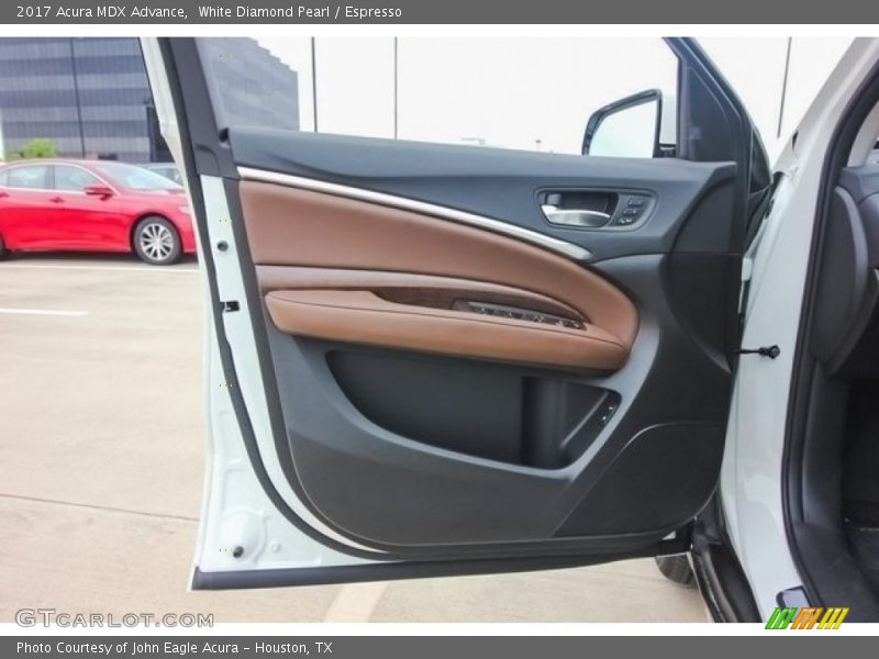 White Diamond Pearl / Espresso 2017 Acura MDX Advance