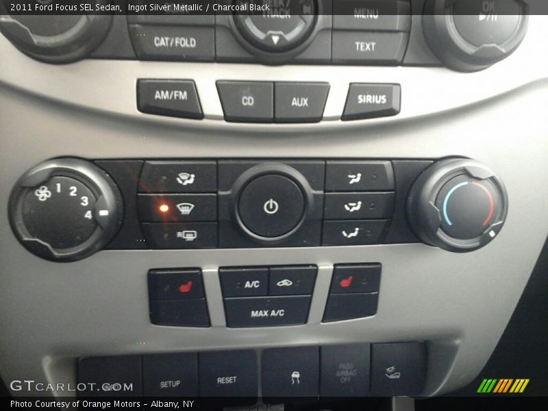 Ingot Silver Metallic / Charcoal Black 2011 Ford Focus SEL Sedan