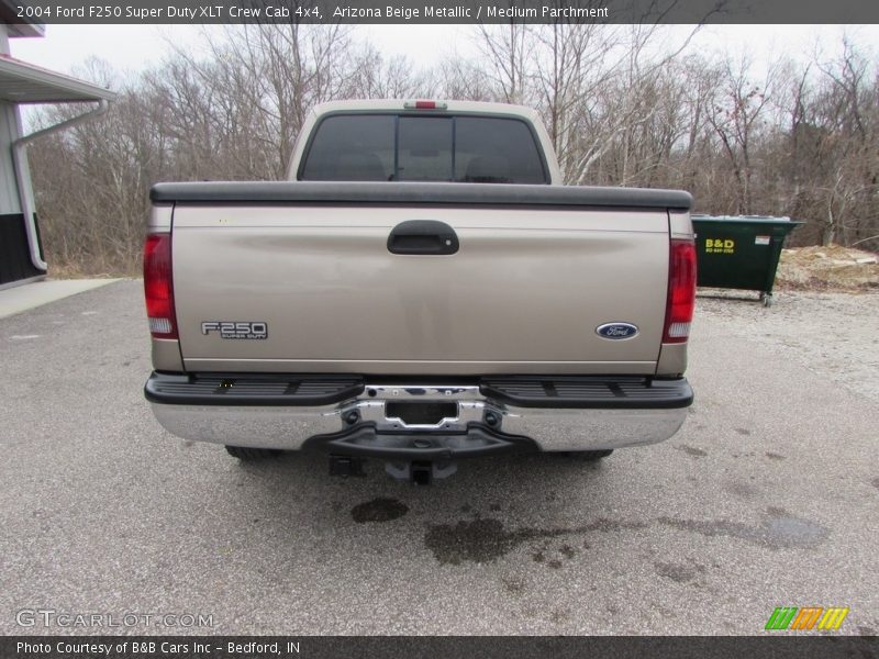 Arizona Beige Metallic / Medium Parchment 2004 Ford F250 Super Duty XLT Crew Cab 4x4