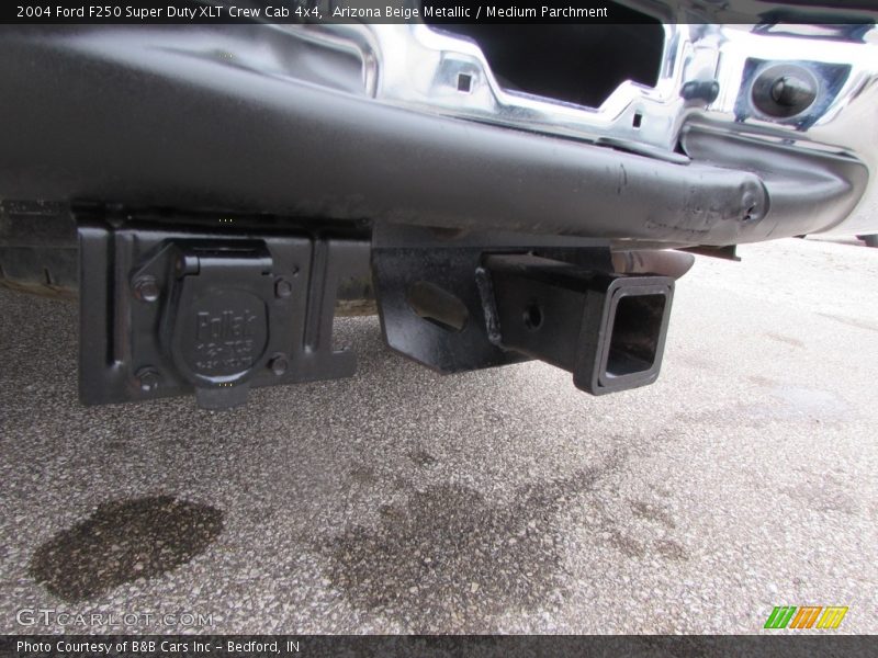 Arizona Beige Metallic / Medium Parchment 2004 Ford F250 Super Duty XLT Crew Cab 4x4