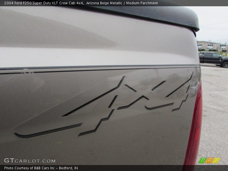 Arizona Beige Metallic / Medium Parchment 2004 Ford F250 Super Duty XLT Crew Cab 4x4