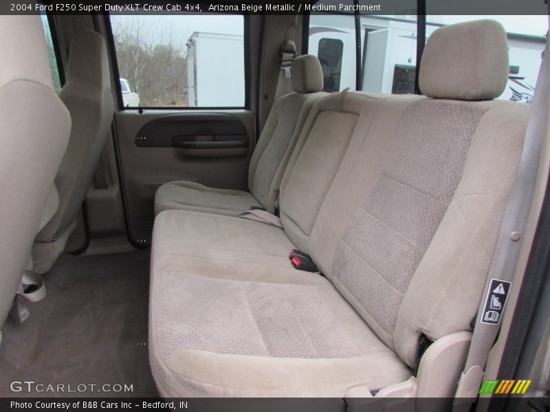 Arizona Beige Metallic / Medium Parchment 2004 Ford F250 Super Duty XLT Crew Cab 4x4