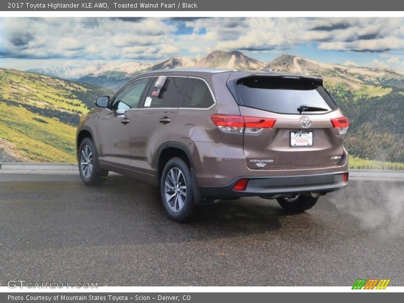 Toasted Walnut Pearl / Black 2017 Toyota Highlander XLE AWD