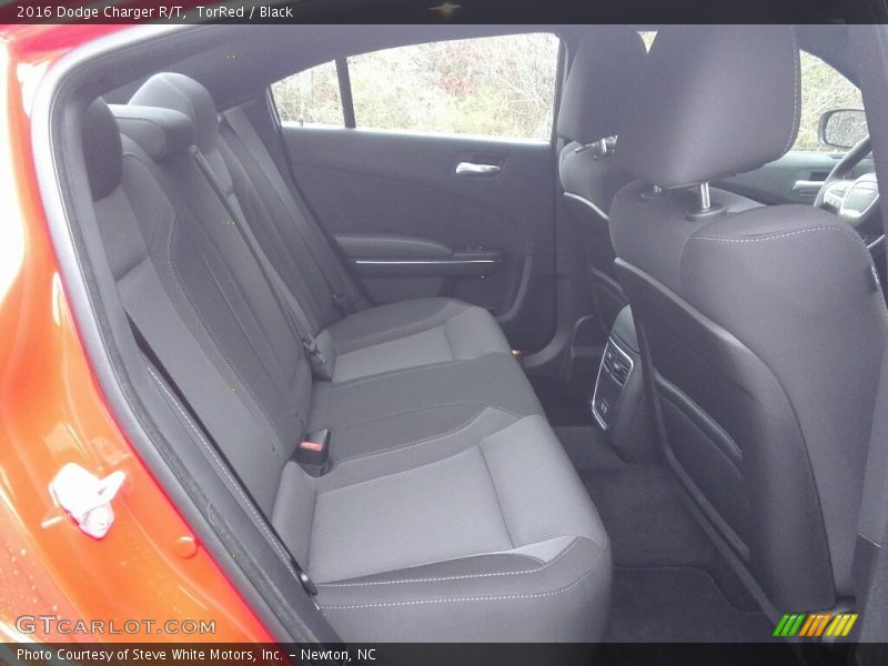 TorRed / Black 2016 Dodge Charger R/T