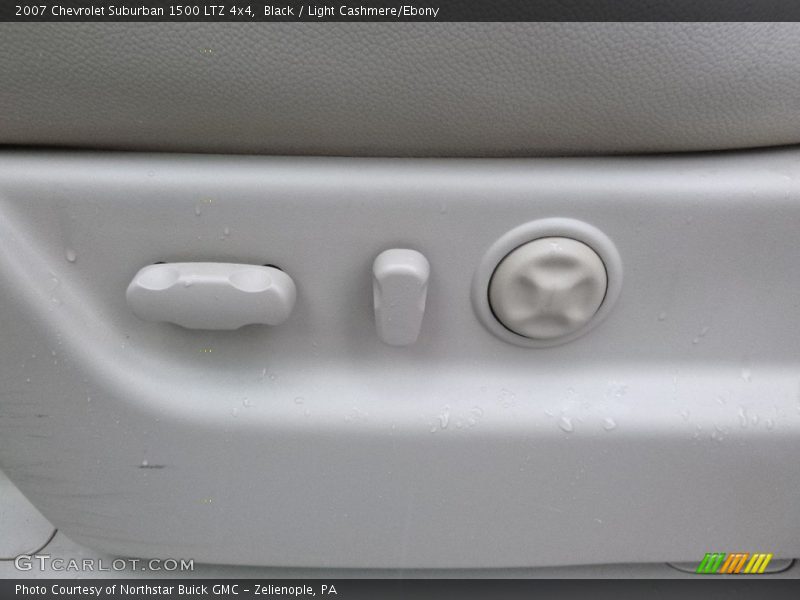 Black / Light Cashmere/Ebony 2007 Chevrolet Suburban 1500 LTZ 4x4