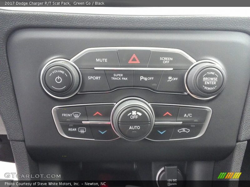 Green Go / Black 2017 Dodge Charger R/T Scat Pack