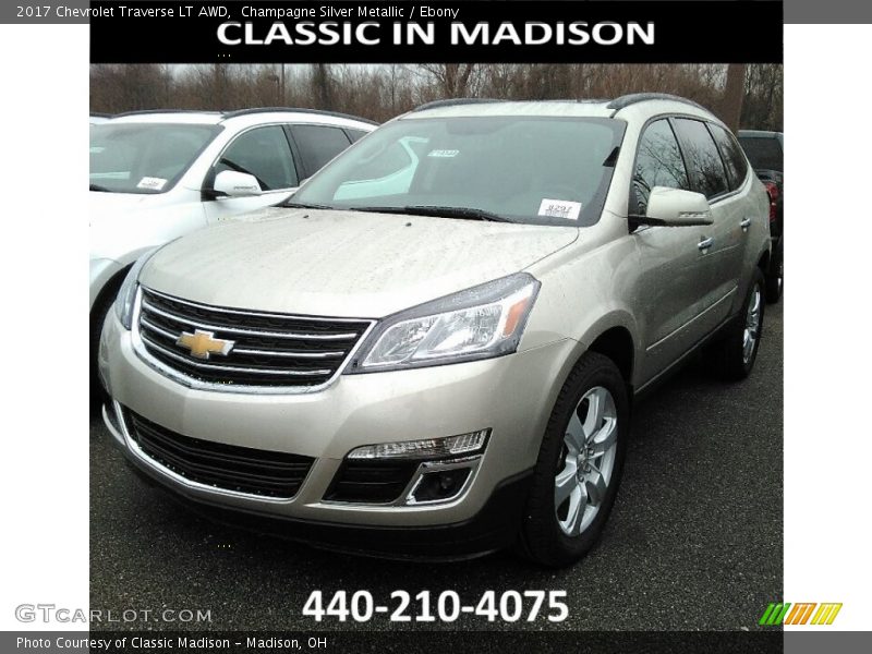 Champagne Silver Metallic / Ebony 2017 Chevrolet Traverse LT AWD