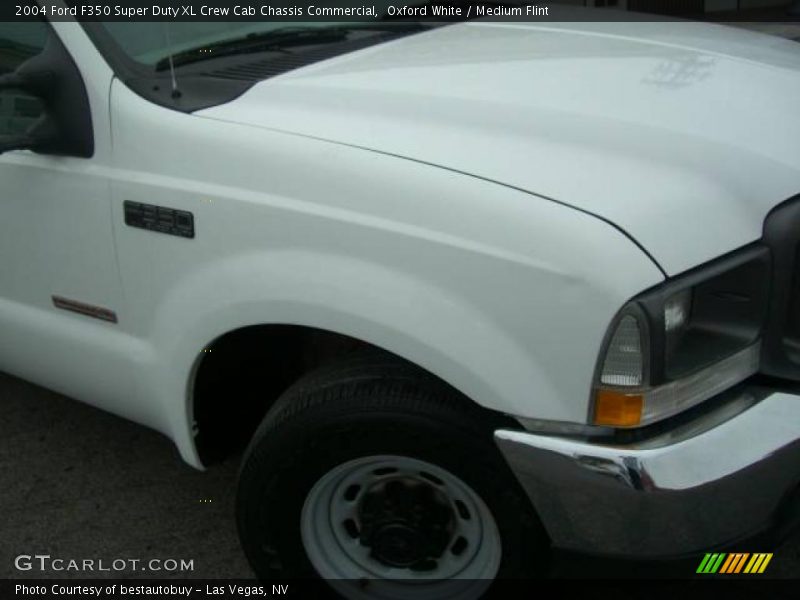 Oxford White / Medium Flint 2004 Ford F350 Super Duty XL Crew Cab Chassis Commercial