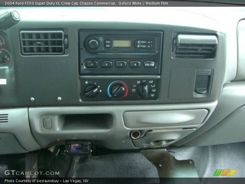Oxford White / Medium Flint 2004 Ford F350 Super Duty XL Crew Cab Chassis Commercial