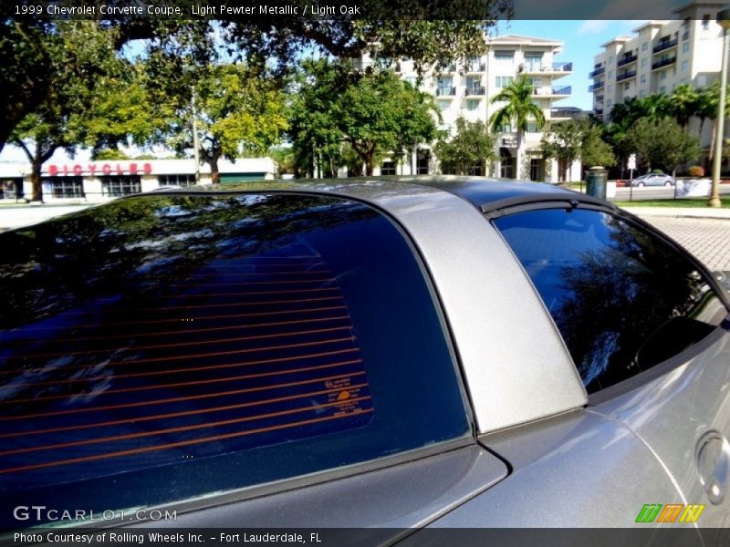 Light Pewter Metallic / Light Oak 1999 Chevrolet Corvette Coupe