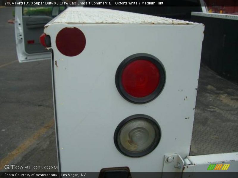 Oxford White / Medium Flint 2004 Ford F350 Super Duty XL Crew Cab Chassis Commercial