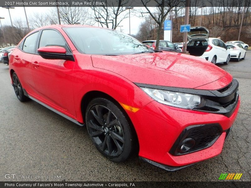 Front 3/4 View of 2017 Civic Sport Hatchback