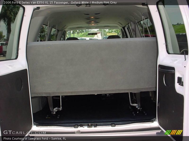 Oxford White / Medium Flint Grey 2006 Ford E Series Van E350 XL 15 Passenger