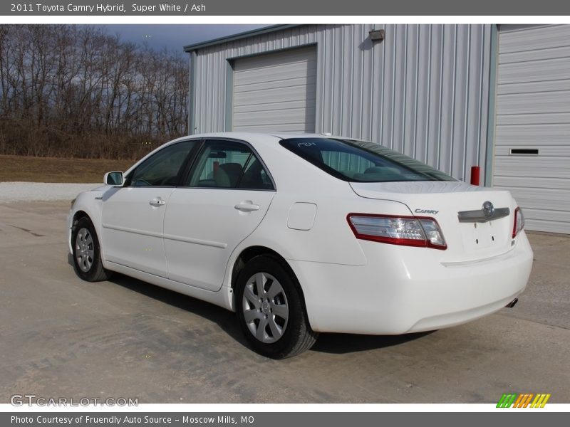 Super White / Ash 2011 Toyota Camry Hybrid