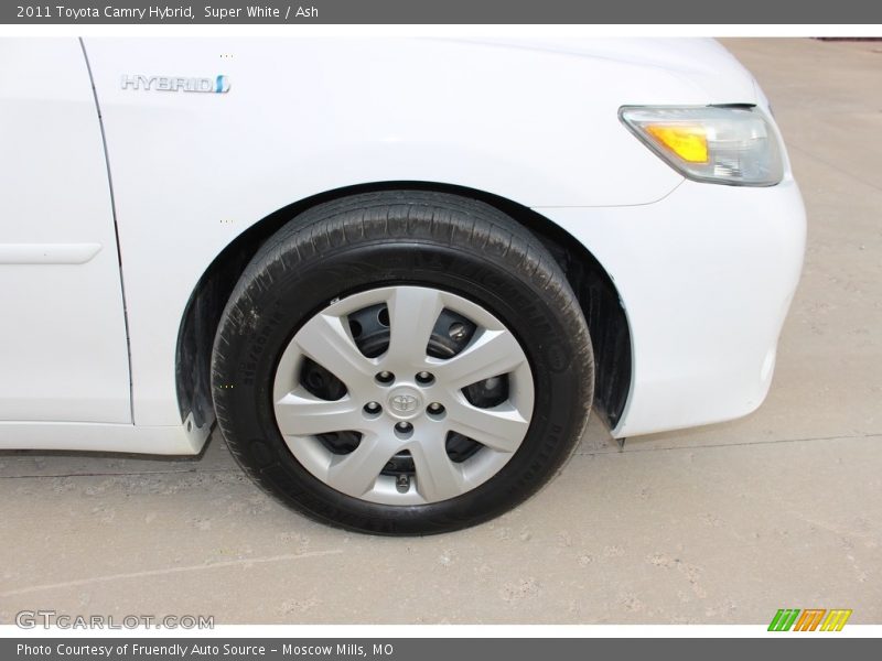 Super White / Ash 2011 Toyota Camry Hybrid