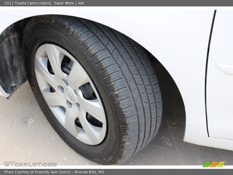 Super White / Ash 2011 Toyota Camry Hybrid
