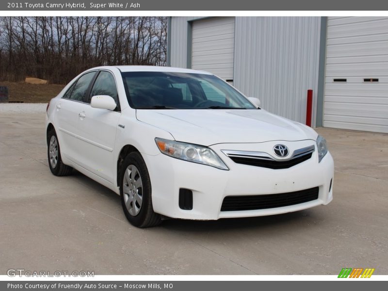 Super White / Ash 2011 Toyota Camry Hybrid
