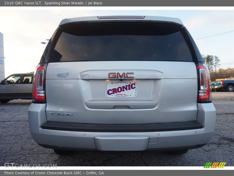 Sparkling Silver Metallic / Jet Black 2016 GMC Yukon SLT