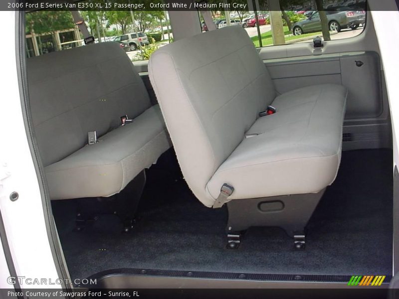 Oxford White / Medium Flint Grey 2006 Ford E Series Van E350 XL 15 Passenger