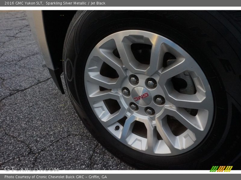 Sparkling Silver Metallic / Jet Black 2016 GMC Yukon SLT