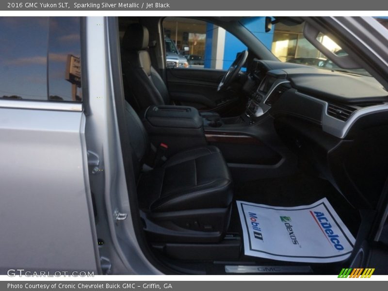 Sparkling Silver Metallic / Jet Black 2016 GMC Yukon SLT