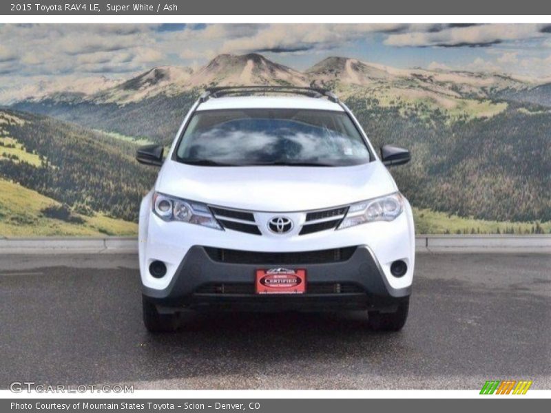 Super White / Ash 2015 Toyota RAV4 LE