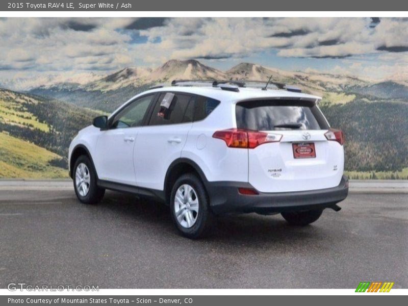 Super White / Ash 2015 Toyota RAV4 LE