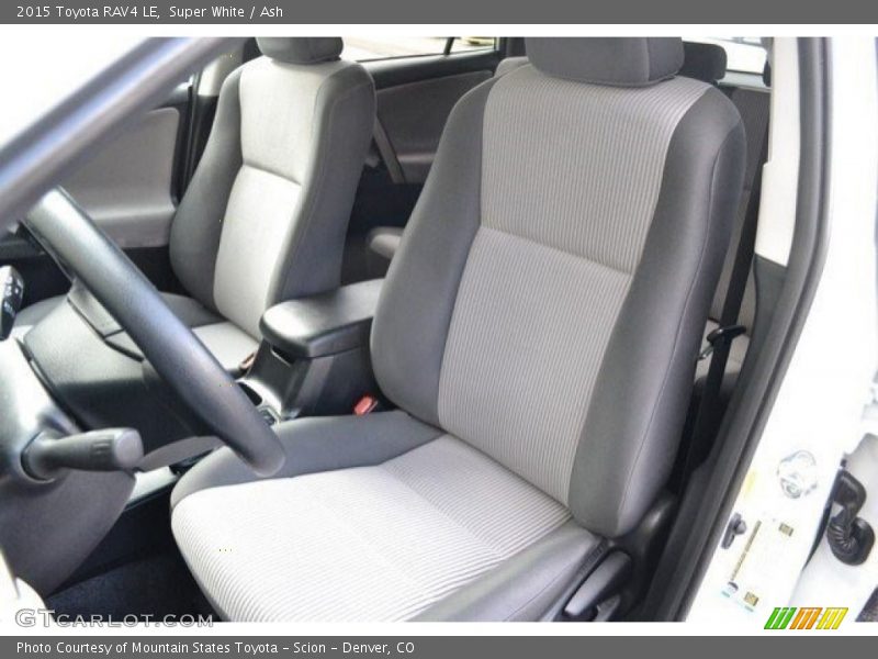 Super White / Ash 2015 Toyota RAV4 LE