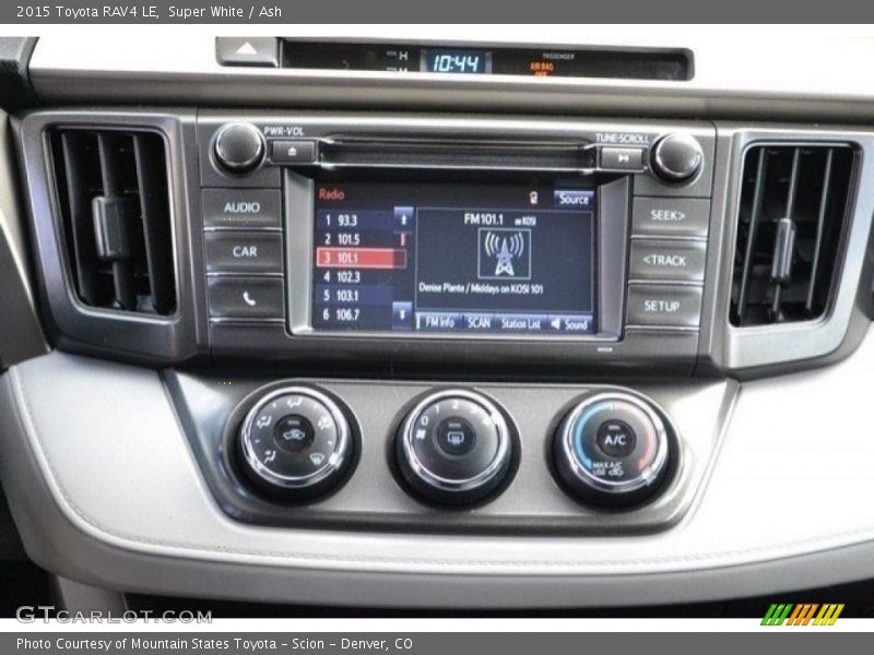 Super White / Ash 2015 Toyota RAV4 LE