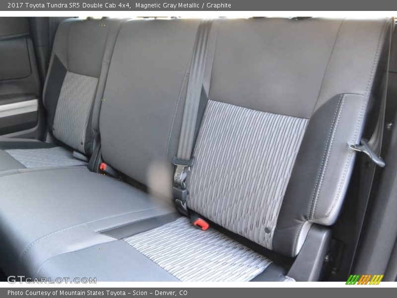 Magnetic Gray Metallic / Graphite 2017 Toyota Tundra SR5 Double Cab 4x4