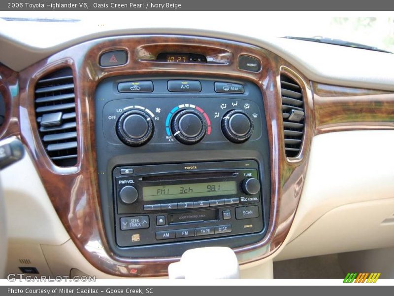 Oasis Green Pearl / Ivory Beige 2006 Toyota Highlander V6
