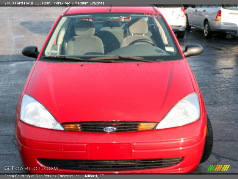 Infra-Red / Medium Graphite 2000 Ford Focus SE Sedan
