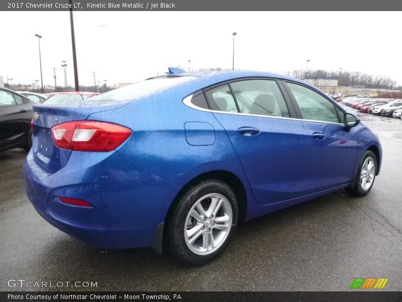 Kinetic Blue Metallic / Jet Black 2017 Chevrolet Cruze LT