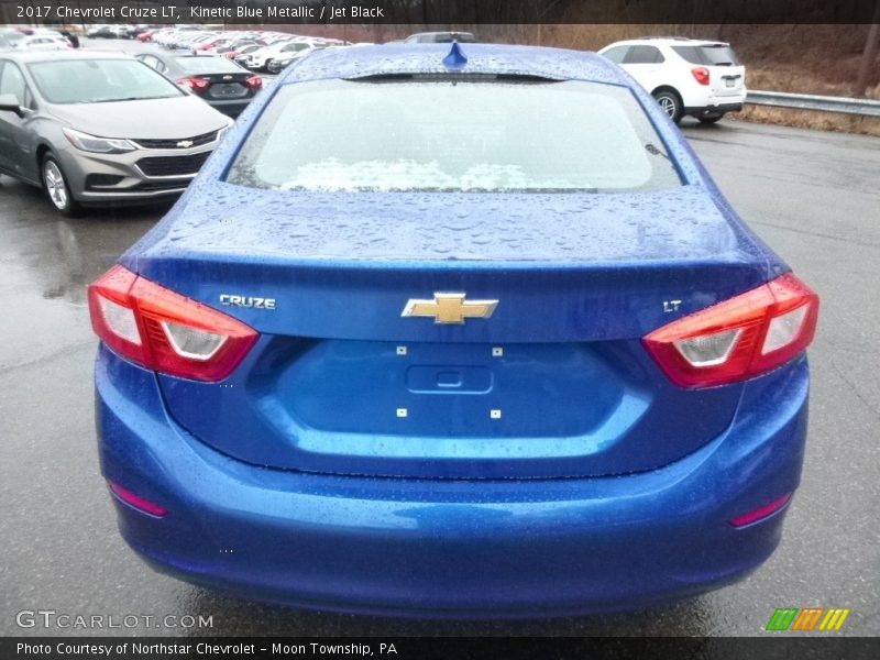 Kinetic Blue Metallic / Jet Black 2017 Chevrolet Cruze LT