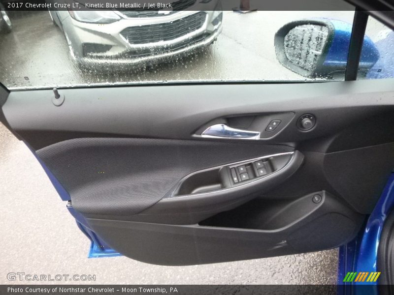 Kinetic Blue Metallic / Jet Black 2017 Chevrolet Cruze LT