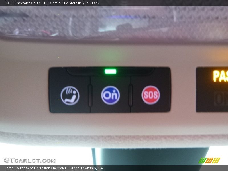 Kinetic Blue Metallic / Jet Black 2017 Chevrolet Cruze LT
