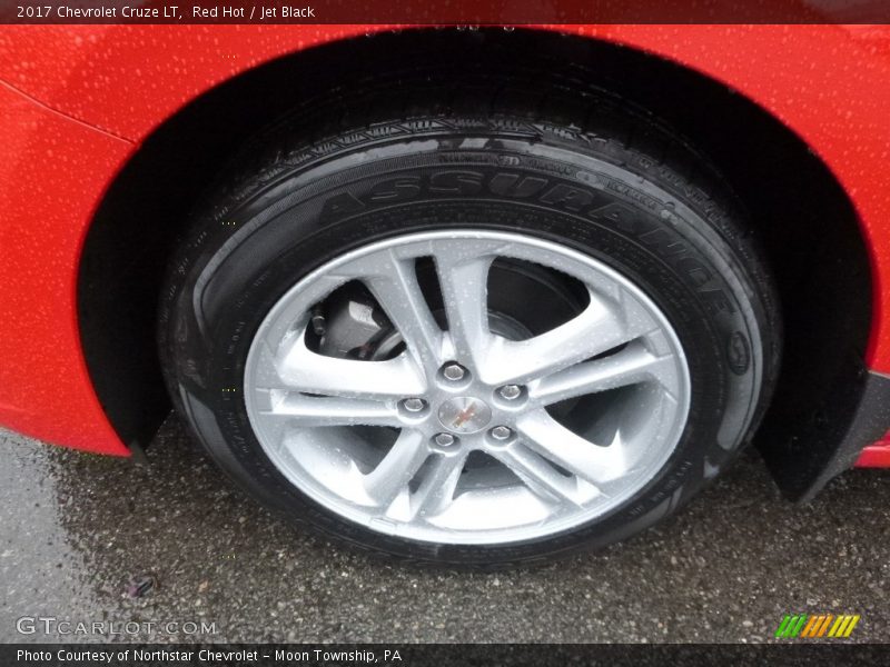 Red Hot / Jet Black 2017 Chevrolet Cruze LT