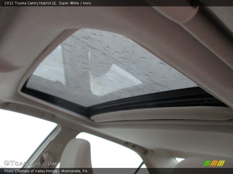 Super White / Ivory 2012 Toyota Camry Hybrid LE