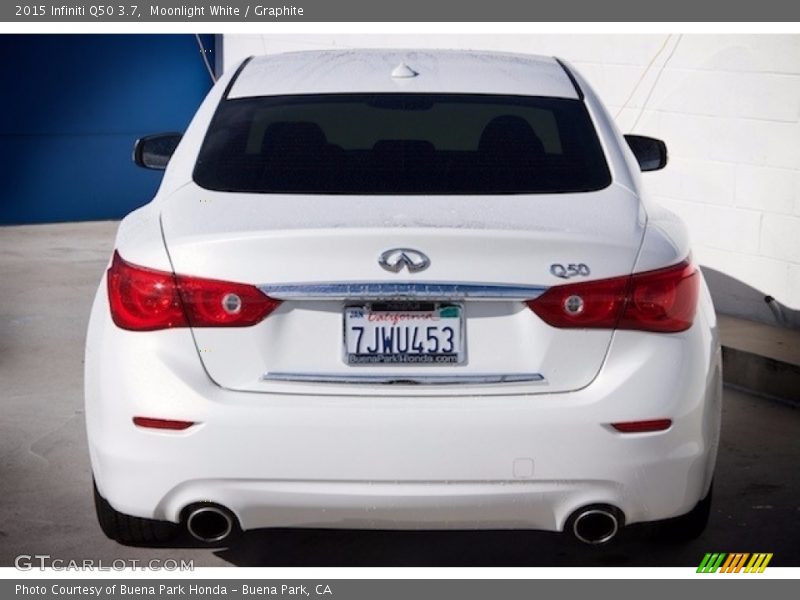 Moonlight White / Graphite 2015 Infiniti Q50 3.7