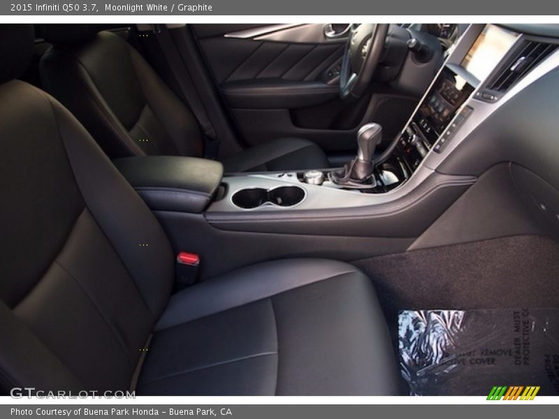 Moonlight White / Graphite 2015 Infiniti Q50 3.7