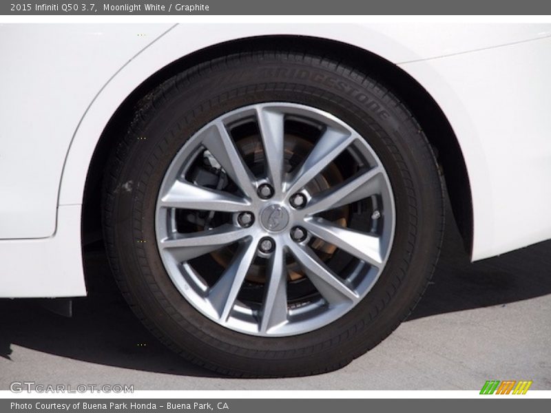Moonlight White / Graphite 2015 Infiniti Q50 3.7