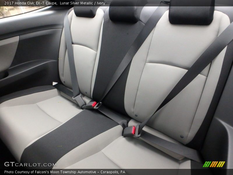 Rear Seat of 2017 Civic EX-T Coupe