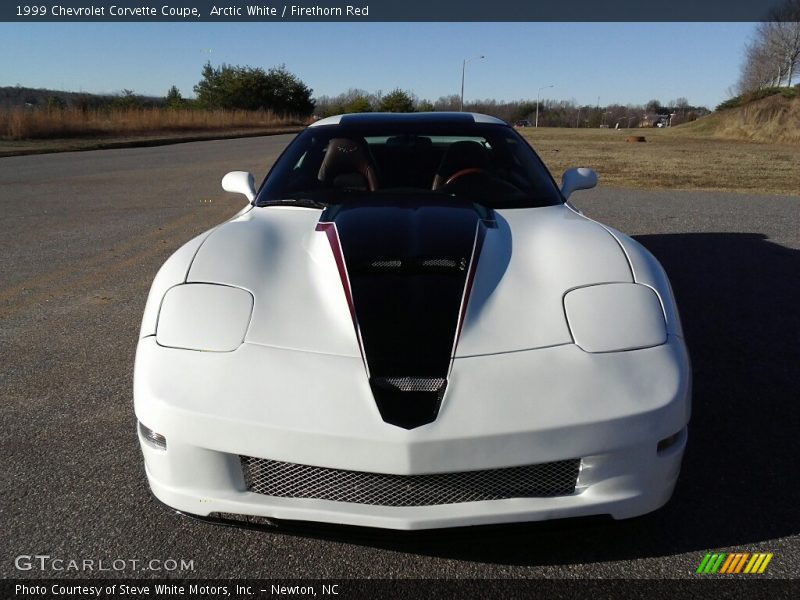 Arctic White / Firethorn Red 1999 Chevrolet Corvette Coupe