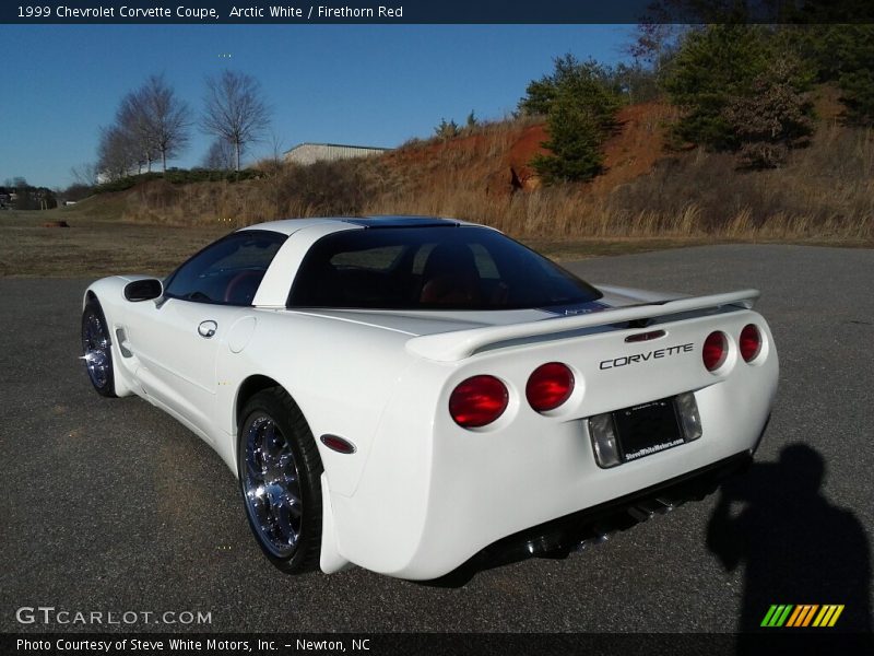 Arctic White / Firethorn Red 1999 Chevrolet Corvette Coupe