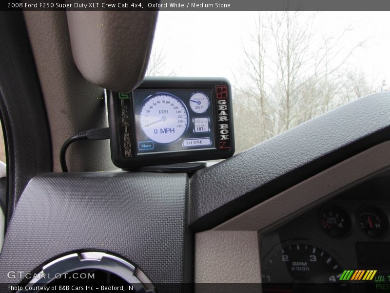 Oxford White / Medium Stone 2008 Ford F250 Super Duty XLT Crew Cab 4x4