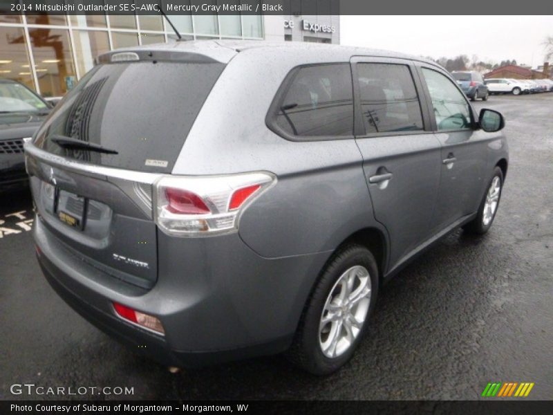 Mercury Gray Metallic / Black 2014 Mitsubishi Outlander SE S-AWC