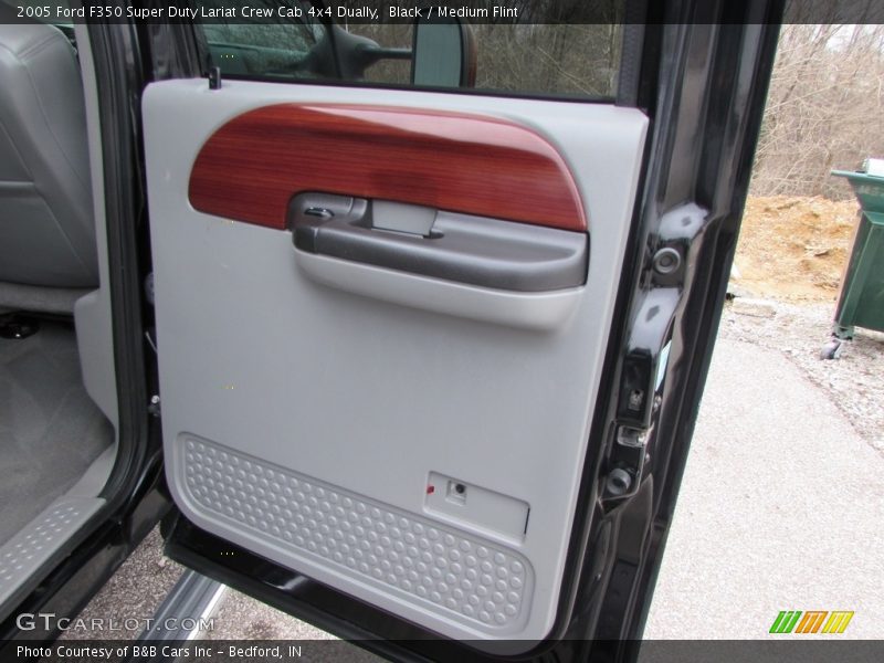 Black / Medium Flint 2005 Ford F350 Super Duty Lariat Crew Cab 4x4 Dually
