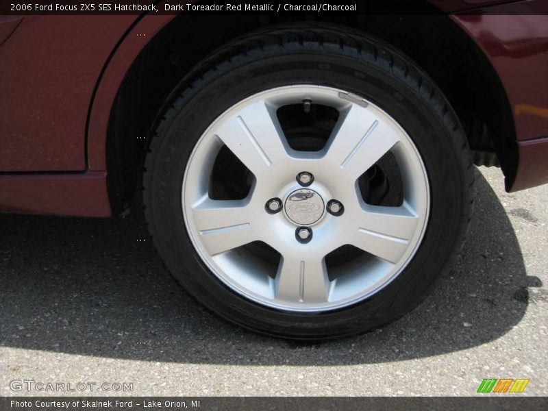 Dark Toreador Red Metallic / Charcoal/Charcoal 2006 Ford Focus ZX5 SES Hatchback